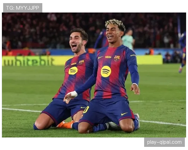 巴萨客场4-2逆转布拉格斯拉维亚 莱万自摆乌龙后救赎破门